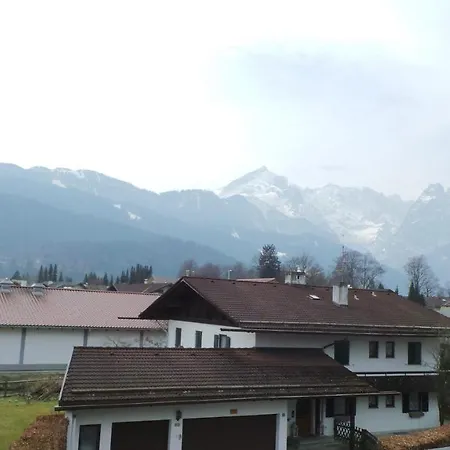 Yeti Lux - Family Garden * جارمش بارتنكيرشن